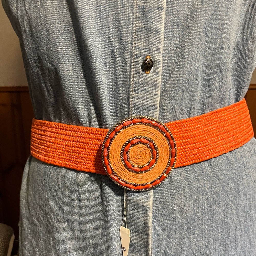Stretch Straw Belt / Round Jeweled Buckle
